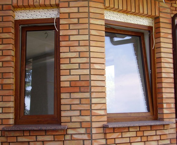 Туплое остекление деревяными окнами с двух камерными стеклопакетами